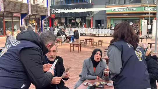 İznik’te Polis, Dolandırıcılık Şüphelilerine Karşı Bilinçlendirme Çalışması Yaptı