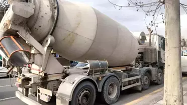 Ankara’da Beton Mikseri Tekerleği Aniden Ayrıldı, Üç Araç Hasar Aldı