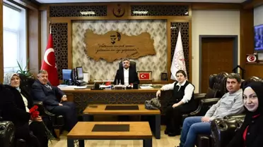 Başhekim Gömeç, Dünya Kanser Günü'nde Onkoloji Hastalarını Ziyaret Etti