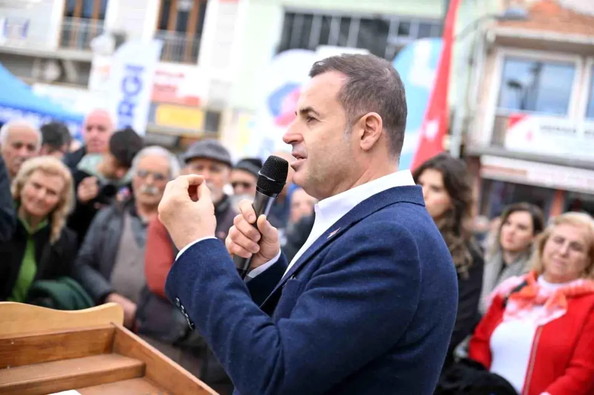 Balıkesir Büyükşehir Belediye Başkanı Ahmet Akın'dan Sındırgı Esnafına Destek ve Deprem Gerçeğinin Hatırlanması