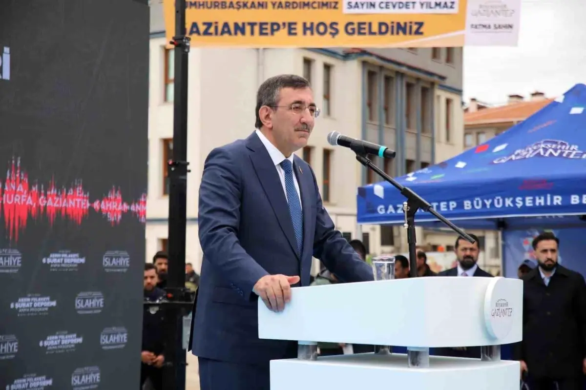 Cevdet Yılmaz, Merkez Bütçeden Deprem İçin 90 Milyar Dolar Ayırdıklarını Duyurdu