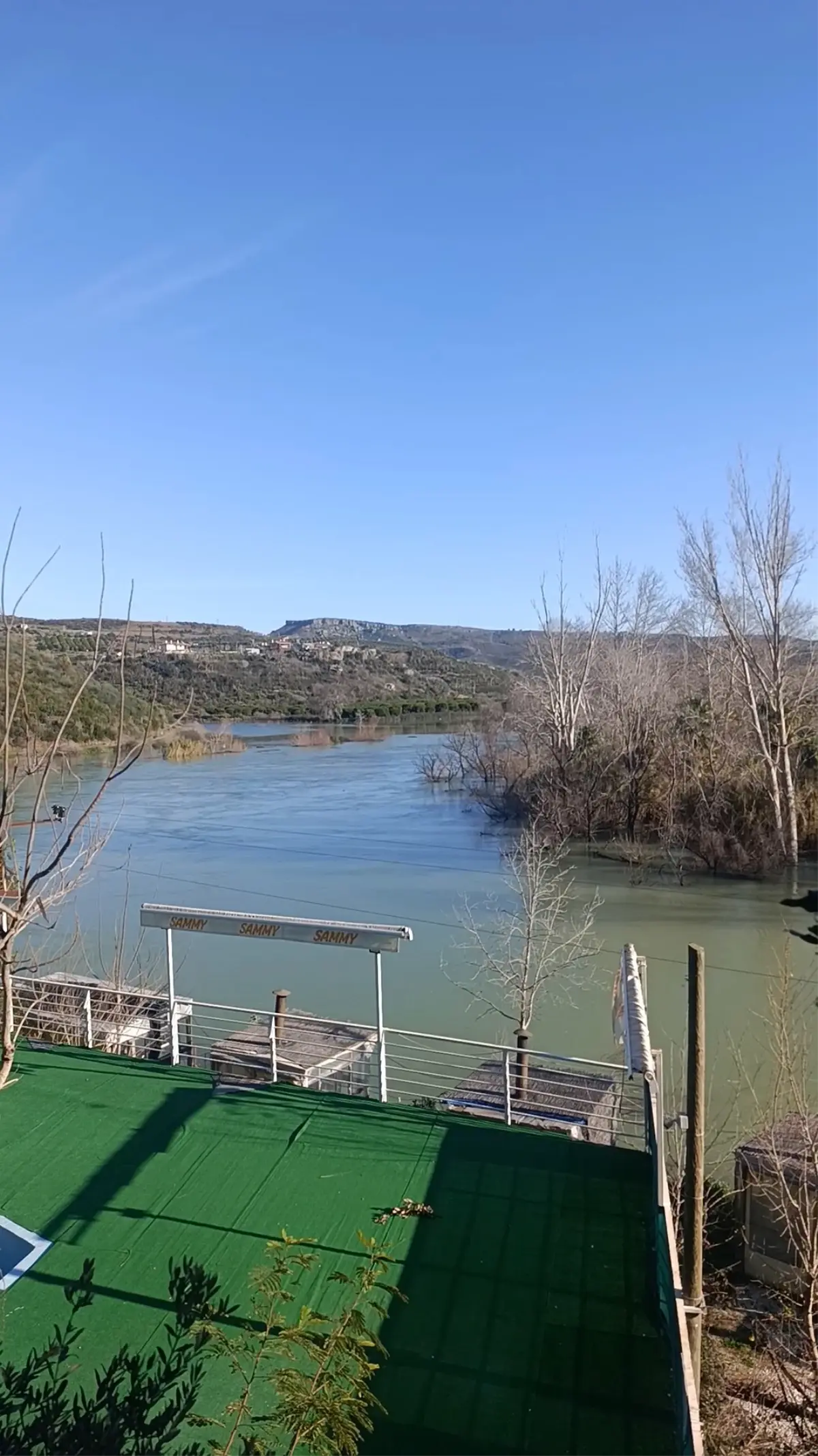Manavgat Irmağı Taştı: İnşaat Şantiyeleri ve Narenciye Bahçeleri Su Altında