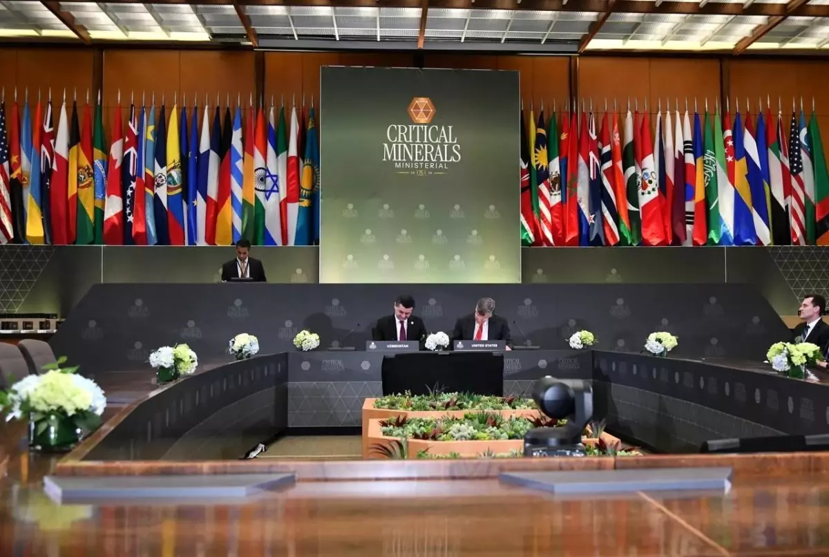 Özbekistan ve ABD, Kritik Mineraller Üzerinde Stratejik İşbirliği Anlaşması İmzaladı