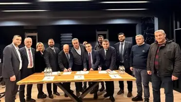 Atakum Belediyesi çalışanları yeni sözleşme imza anı