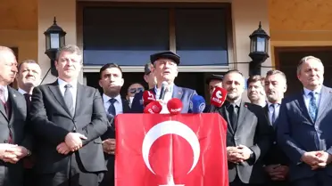 Adıyaman’da çiftçilerle görüşen Özgür Özel