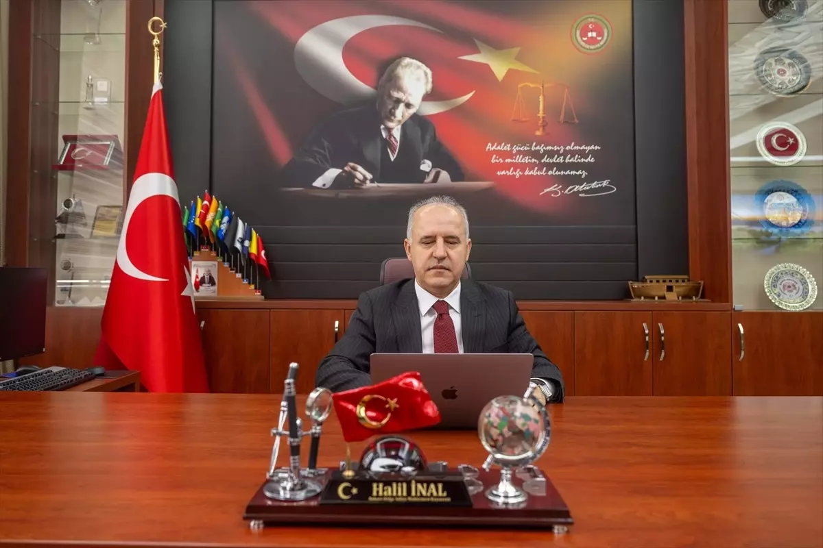 Ankara’da ‘Yılın Kareleri’ Oylaması Sürüyor: Cumhuriyet Başsavcısı Halil İnal Katıldı