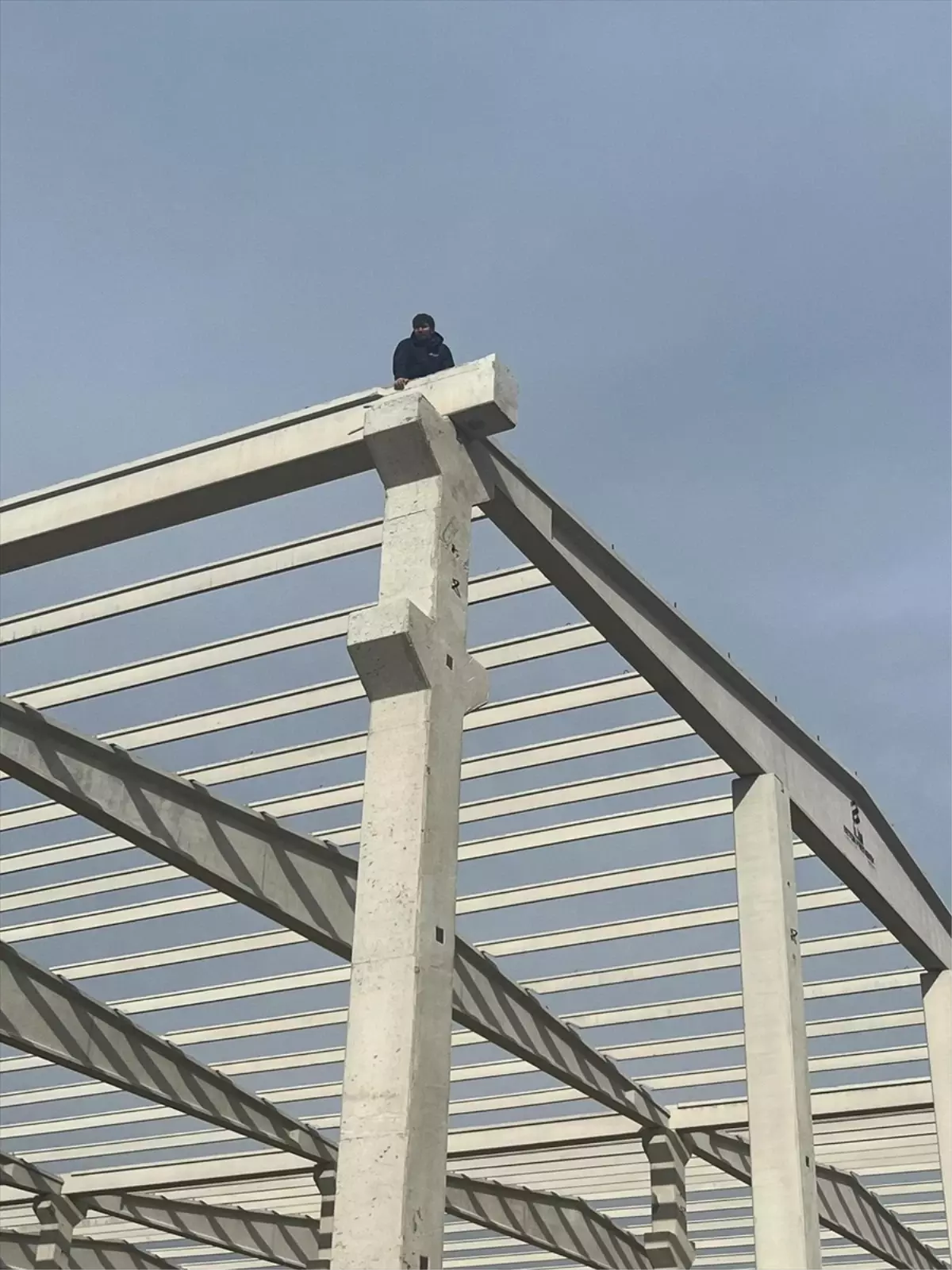 Mersin'de İnşaat Şantiyesinde Çökme: 3 Yaralı, 2'si Ağır Halde