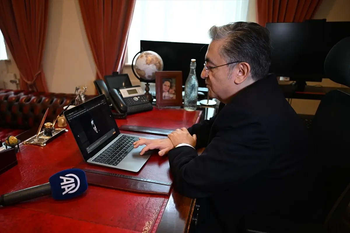 Büyükelçi Hasan Ulusoy, Yılın Kareleri Oylamasında Etkileyici Seçimlerini Paylaştı