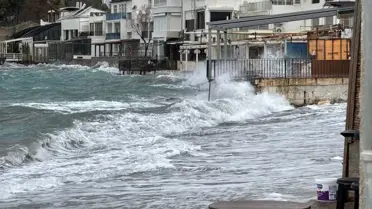 Bodrum’da Şiddetli Fırtına Feribot Seferlerini Duraklattı