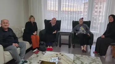 Depremzedelere verilen yardım malzemeleri