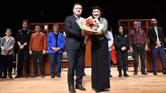 Eskişehir Adliye Tiyatrosu Trafik Güvenliğine Sahne Açtı