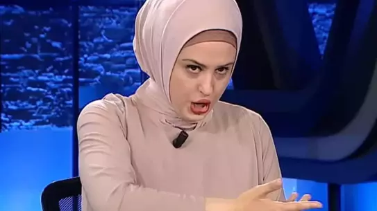 Pelin Hürman’ın TV’deki Görünümü Şok Etti: “Cin Çıkarma” Sahneleri Yeniden Değerlendirildi