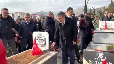 Cevdet Yılmaz, 6 Şubat Depremi Yıldönümünde İslahiye Şehit Mezarlığını Anma Töreni Düzenledi