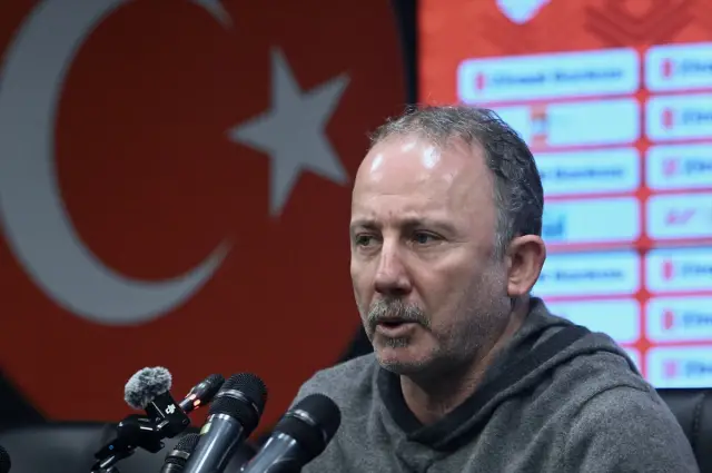 Sergen Yalçın maç sonrası basın toplantısında
