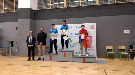 Eskişehirli Genç Kılıççının Akdeniz Şampiyonası'nda Üçüncülüğü