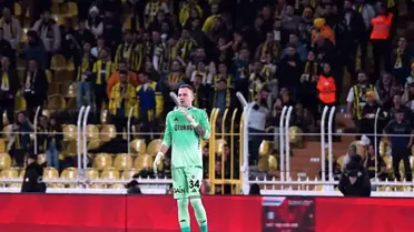 Mert Günok, 3.905 Gün Sonra Fenerbahçe Formasını Giydi ve Erzurumspor'u 3-1 Yendi