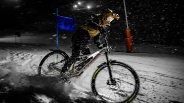 Emir Melik Peker ve Kadir İbiş, Fransa'da Snowbike Yarışlarına Türkiye'yi Temsil Edecek