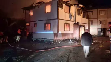 Kastamonu’da Elektrik Kontağından Çıkan Yangın İki Katlı Evi Yok Etti