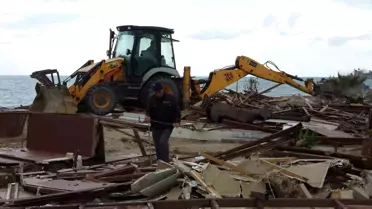 Side Plajı’nda 15 Günlük İşletme Yıkıldı: Turizm Alanı Temizleniyor