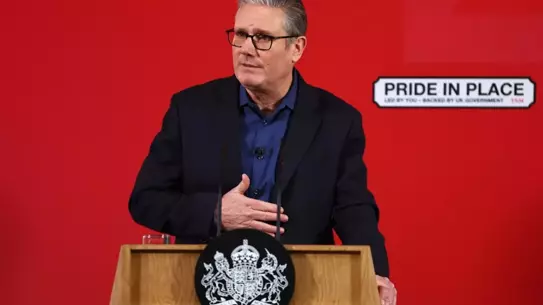 Starmer, Epstein Skandalında Hata İçin Özür Diledi ve Soruşturmayı Sürdüreceğini Açıkladı