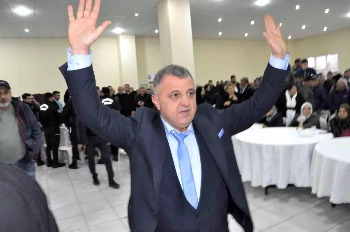 Osman Göl, Salihli Manavlar ve Pazarcılar Esnaf Odası Başkanlığını 4 Oy Farkla Kazandı