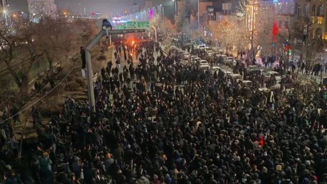 İran liderleri ve para transferi