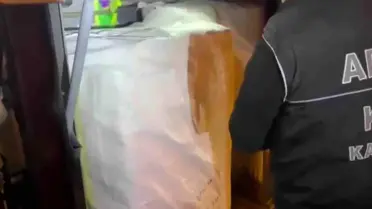 Adana Otobüsünde 14 Bin Paket Kaçak Sigara Ele Geçirildi