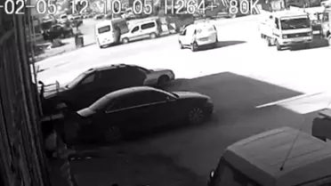 Karaman’da Minibüs ve Ticari Araç Çarpıştı: Yaralanma Yok, Maddi Hasar Oluştu