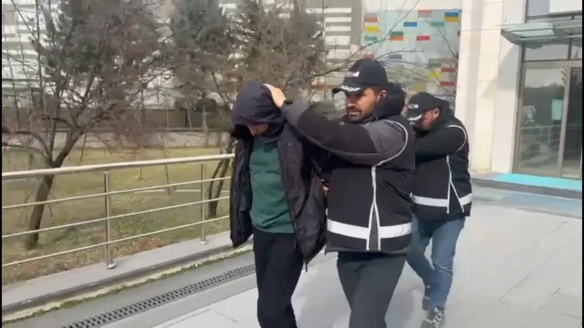 Ankara’da 15 Milyon Lirayı Bulmuş Kaçak İlaç Operasyonu