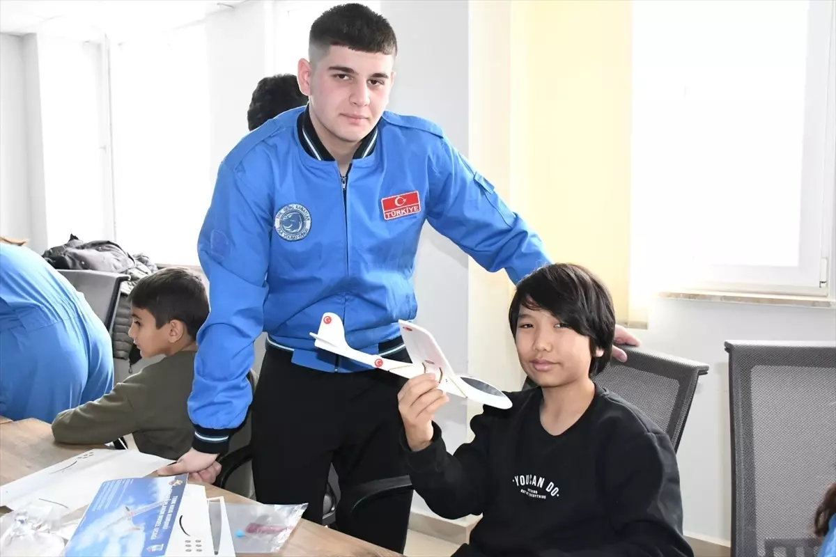 Antalya’da Şehit ve Gazi Çocuklarına Model Uçak Atölyesi Düzenlendi