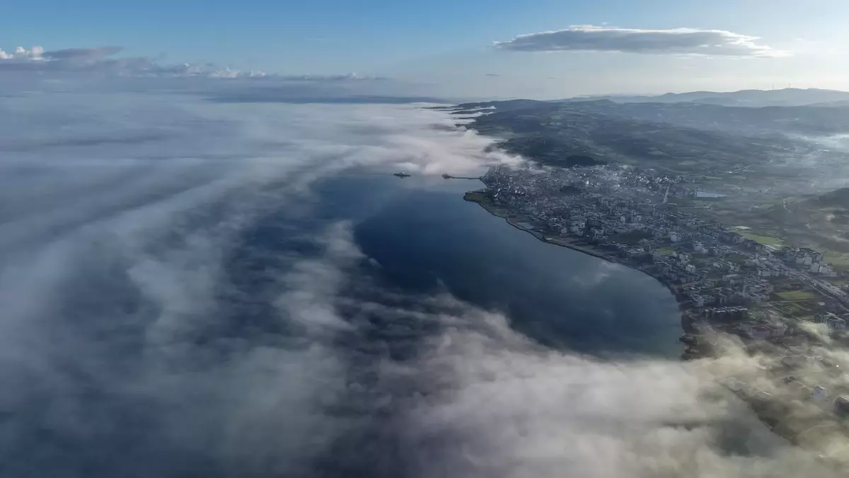 Çanakkale Boğazı'nda Yoğun Sis Nedeniyle Çift Yönlü Trafik Durduruldu