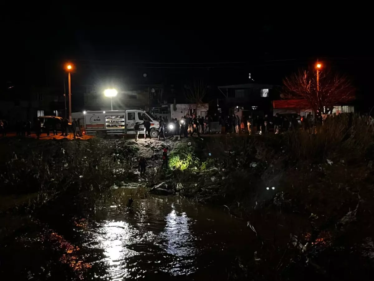 İzmir'de Suya Kapılan 7 Yaşındaki Berivan Bozan'ın Arama Çalışmaları Sürüyor