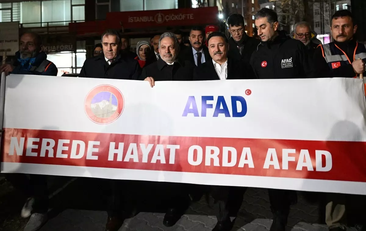 Kayseri'de Deprem Farkındalığını Artıran Sessiz Yürüyüş ve Mahalle Tatbikatı