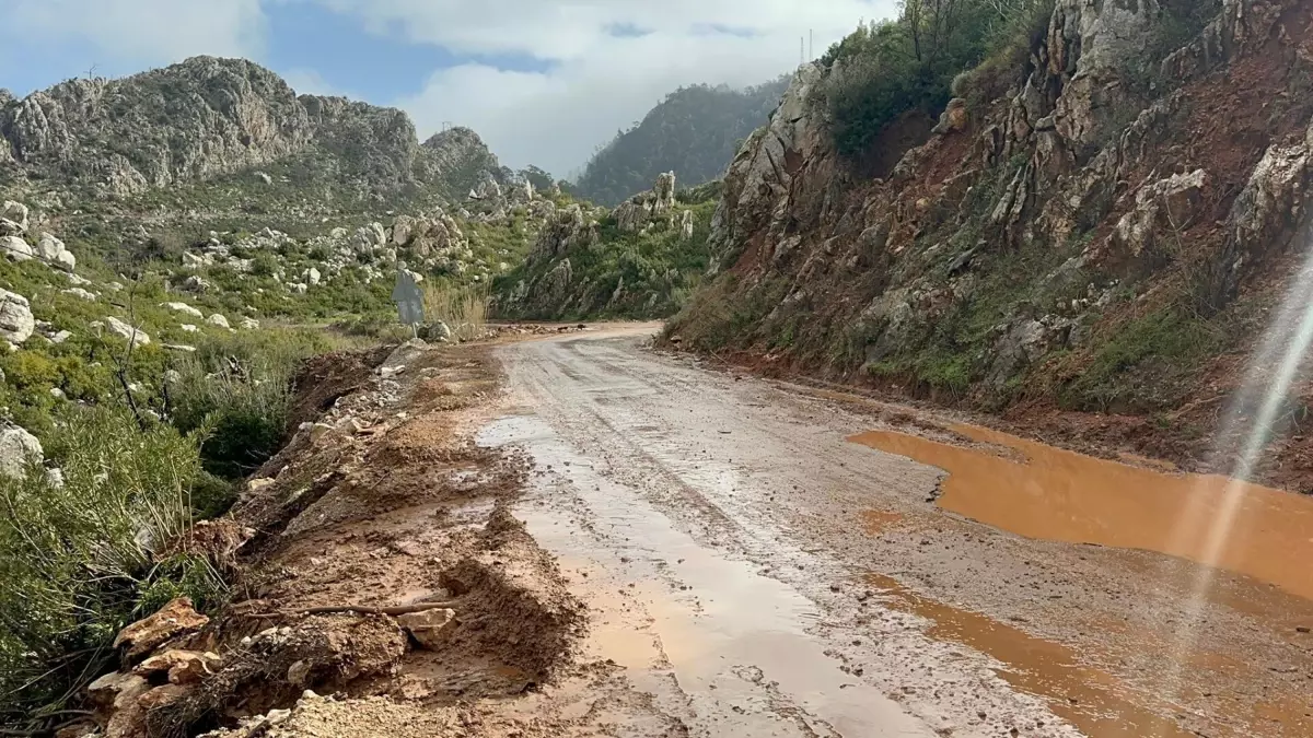 Marmaris’te Şiddetli Yağış Sonrası Sel Felaketi: Bir Kişi Hayatını Kaybetti