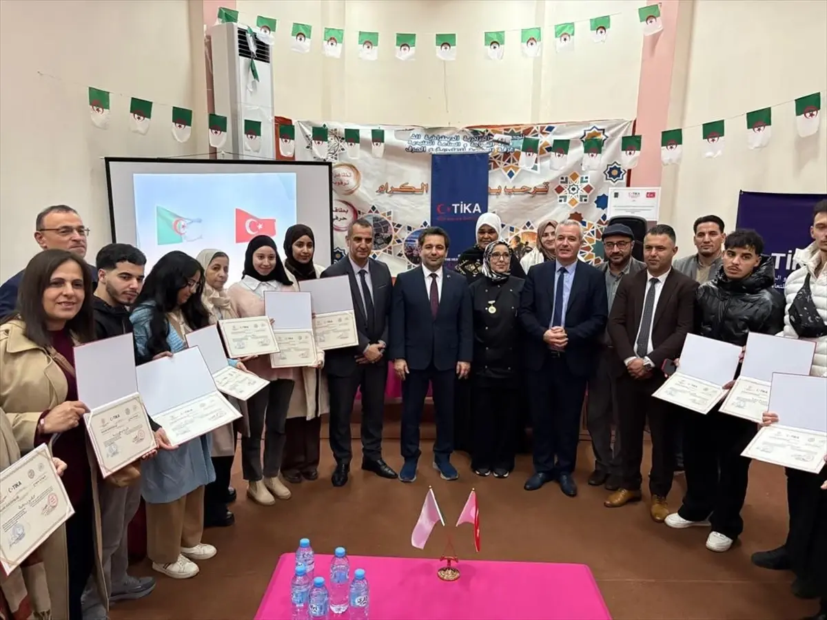 Cezayir'de TİKA Desteğiyle Tıbbi ve Aromatik Yağlar Atölyesi Açıldı