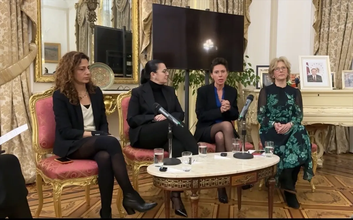 Türkiye ve İngiltere'de Kadın Bilimciler Bir Araya Geldi: Ortak Panelin Özet Raporu