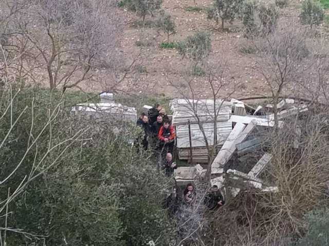 Araç suyun içinde ilerlerken