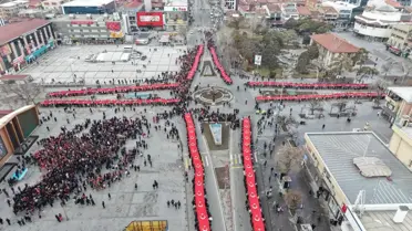 Erzincan’da Binlerce Katılımcıyla Bayrak Yürüyüşü Coşkusu Yaşandı