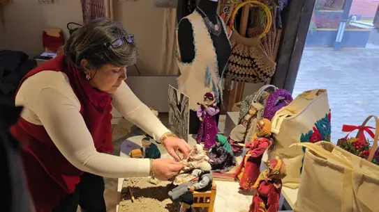 Depremde Yıkılan Atölyeden Çıkarılan Bez Bebekler: Umudun Küçük Anıları