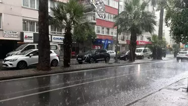 İzmir'de Akşam Saatlerinden Başlayan Şiddetli Sağanak Uyarısı