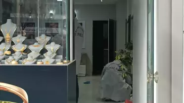 Batman’da Kar Maskeli İki Şüpheli 1 Kilo Altınla Kaçtı