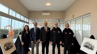 Sergideki bir sanat eseri, deprem sonrası umut teması