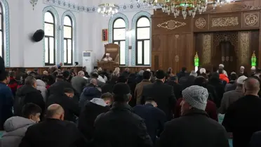 Siirt’te Deprem Şehitleri İçin Anlamlı Mevlit Töreni