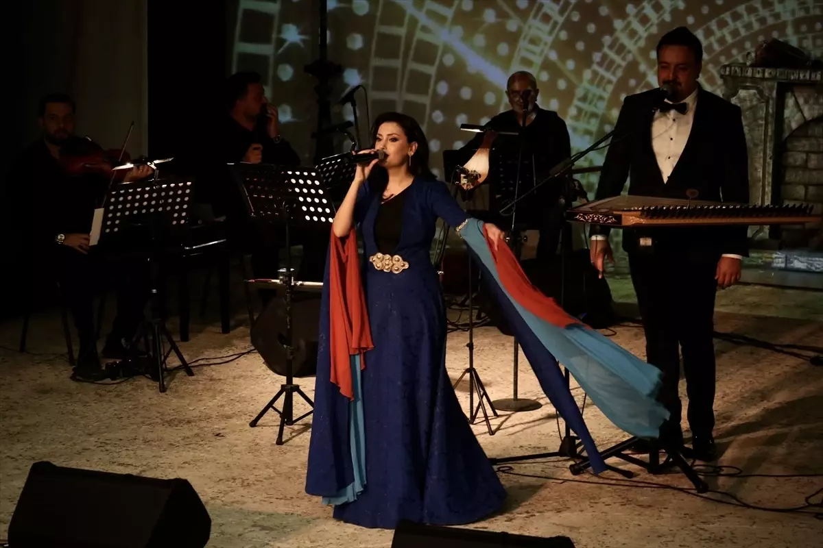 Samsun’da Anlamlı ‘Gönülden Türküler’ Konseriyle Deprem Kayıplarına Saygı