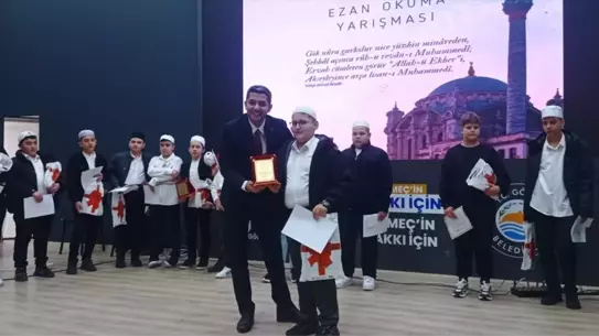 Gömeç’te Ezan Okuma Yarışması Coşkusu: Ali Berat Deniz Birinci Oldu