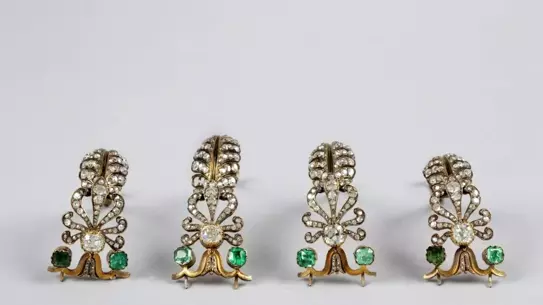 Louvre'da İmparatoriçe Eugenie'nin Kayıp Tacının Nadir Fotoğrafı Ortaya Çıktı