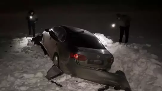 Yüksekova’da Şarampolde 30 Metre Düşen Araç Kazası 3 Yaralı