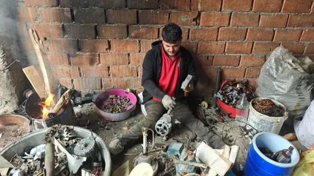 Erdoğan Ateş’in hurdaları taşıması