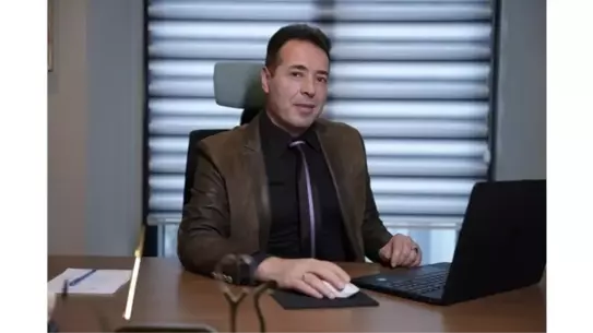 Akıllı Cihaz Kullanımı Gençlerde Boyun Fıtığı Riskini Artırıyor