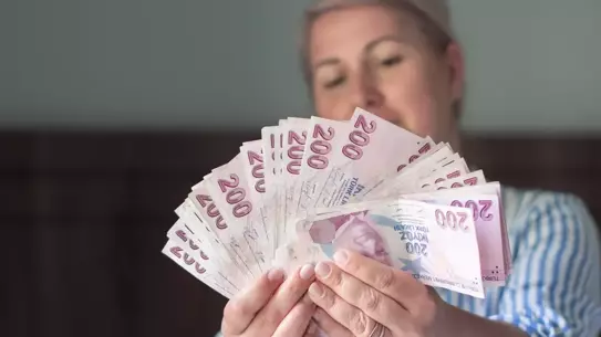 Emeklilik Maaşlarındaki Düşük Minimum Ücret Sorunu İçin Revizyon Komisyonu Kuruldu